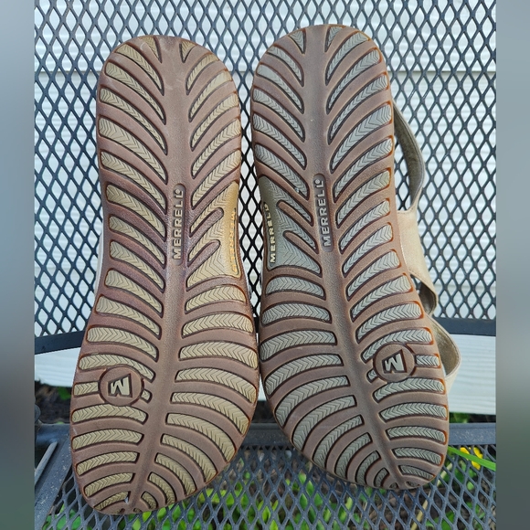 EUC Merrell sz 10 sandals - Picture 5 of 5